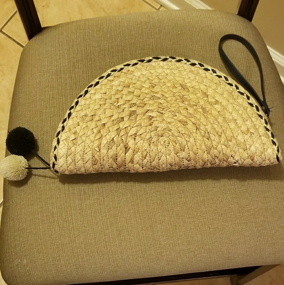 Straw bag